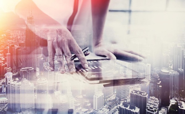 黄金价格受降息预期推动，多头趋势延续