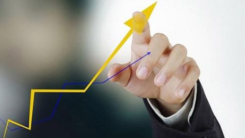 黄金价格维持震荡，美联储降息预期支撑多头趋势